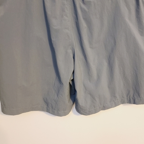 Columbia | Women's Gray/Blue Omni-Shade Hiking Shorts (Size XL or 8L) - Picture 13 of 14